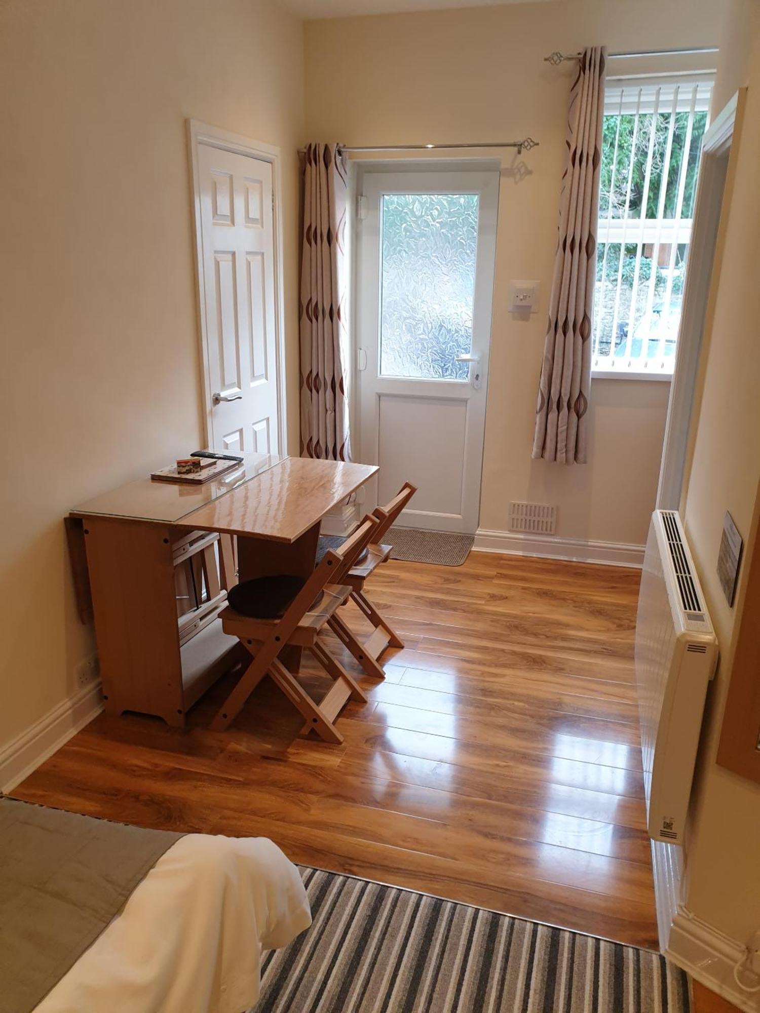Appletorre House Holiday Flats - Pet Friendly And Private Parking Torquay Exterior photo