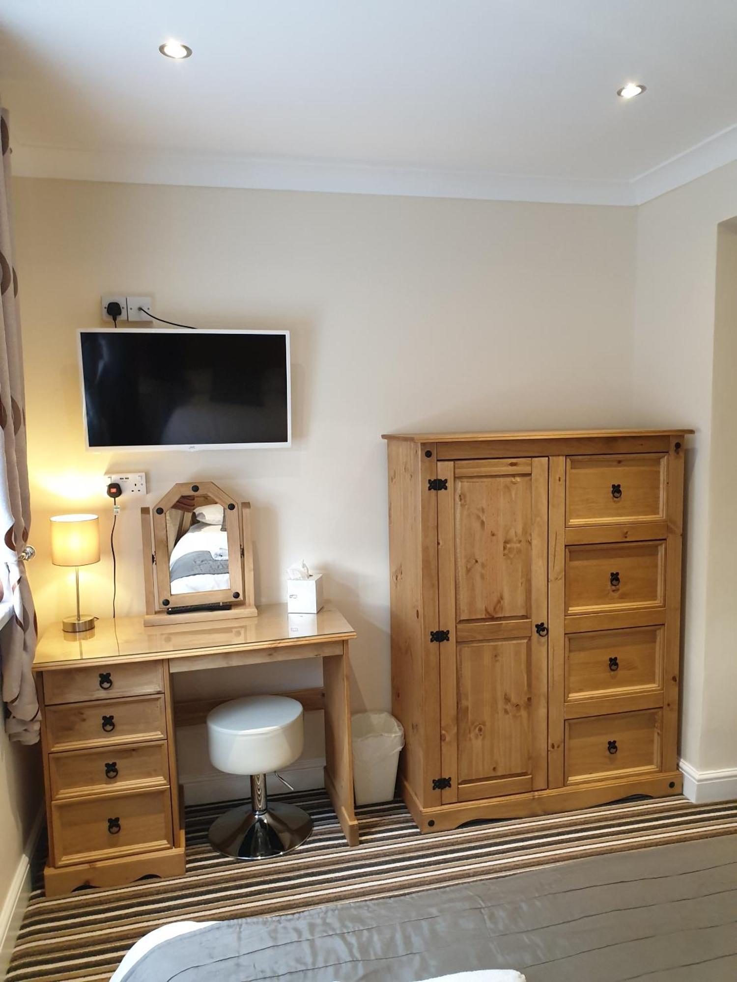 Appletorre House Holiday Flats - Pet Friendly And Private Parking Torquay Exterior photo