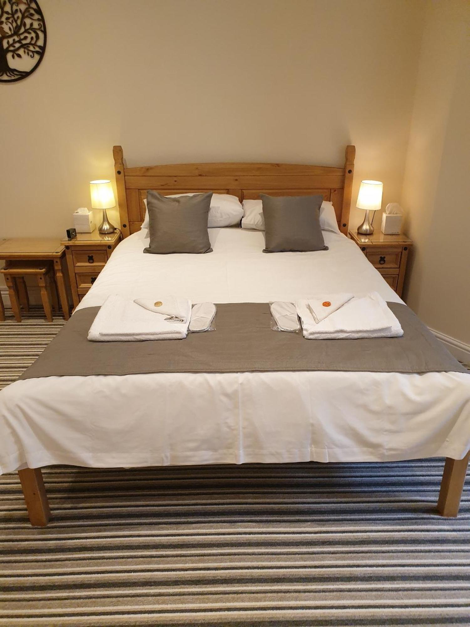 Appletorre House Holiday Flats - Pet Friendly And Private Parking Torquay Exterior photo