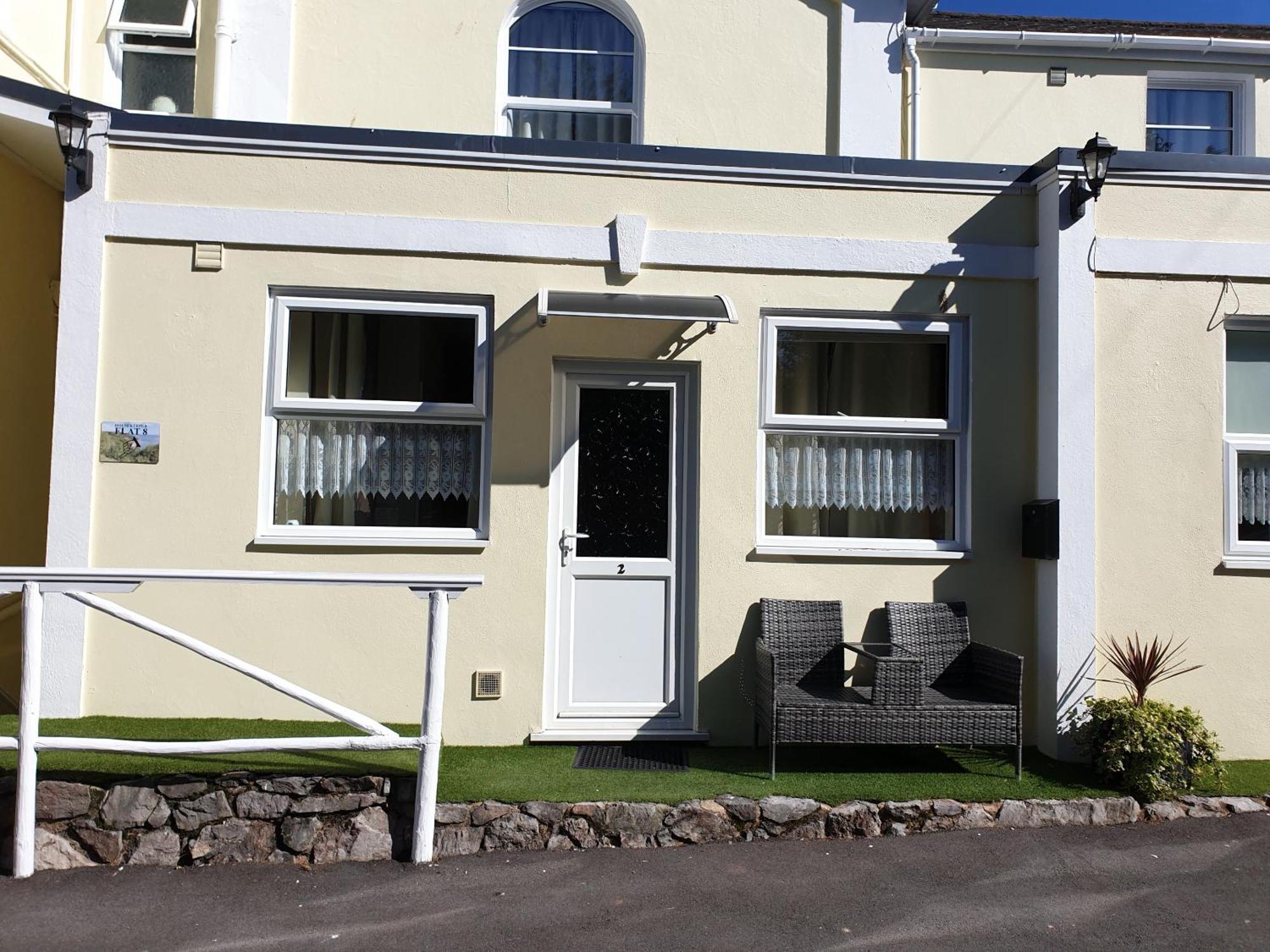 Appletorre House Holiday Flats - Pet Friendly And Private Parking Torquay Room photo