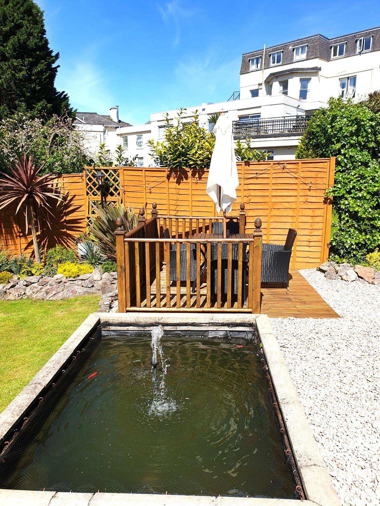 Appletorre House Holiday Flats - Pet Friendly And Private Parking Torquay Exterior photo