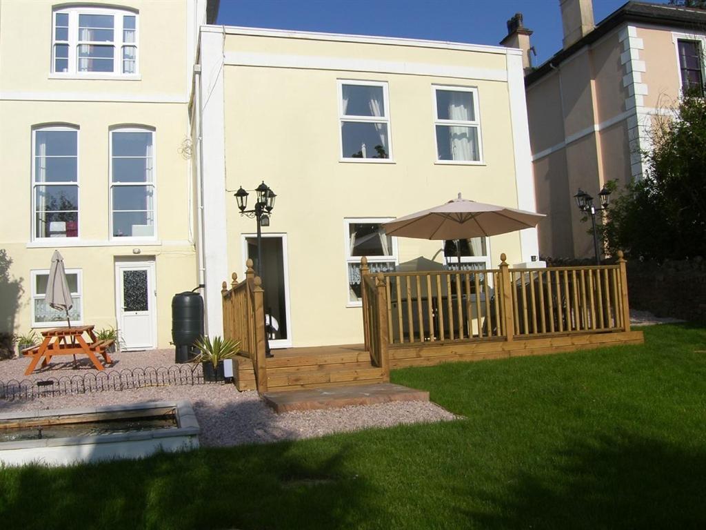 Appletorre House Holiday Flats - Pet Friendly And Private Parking Torquay Exterior photo