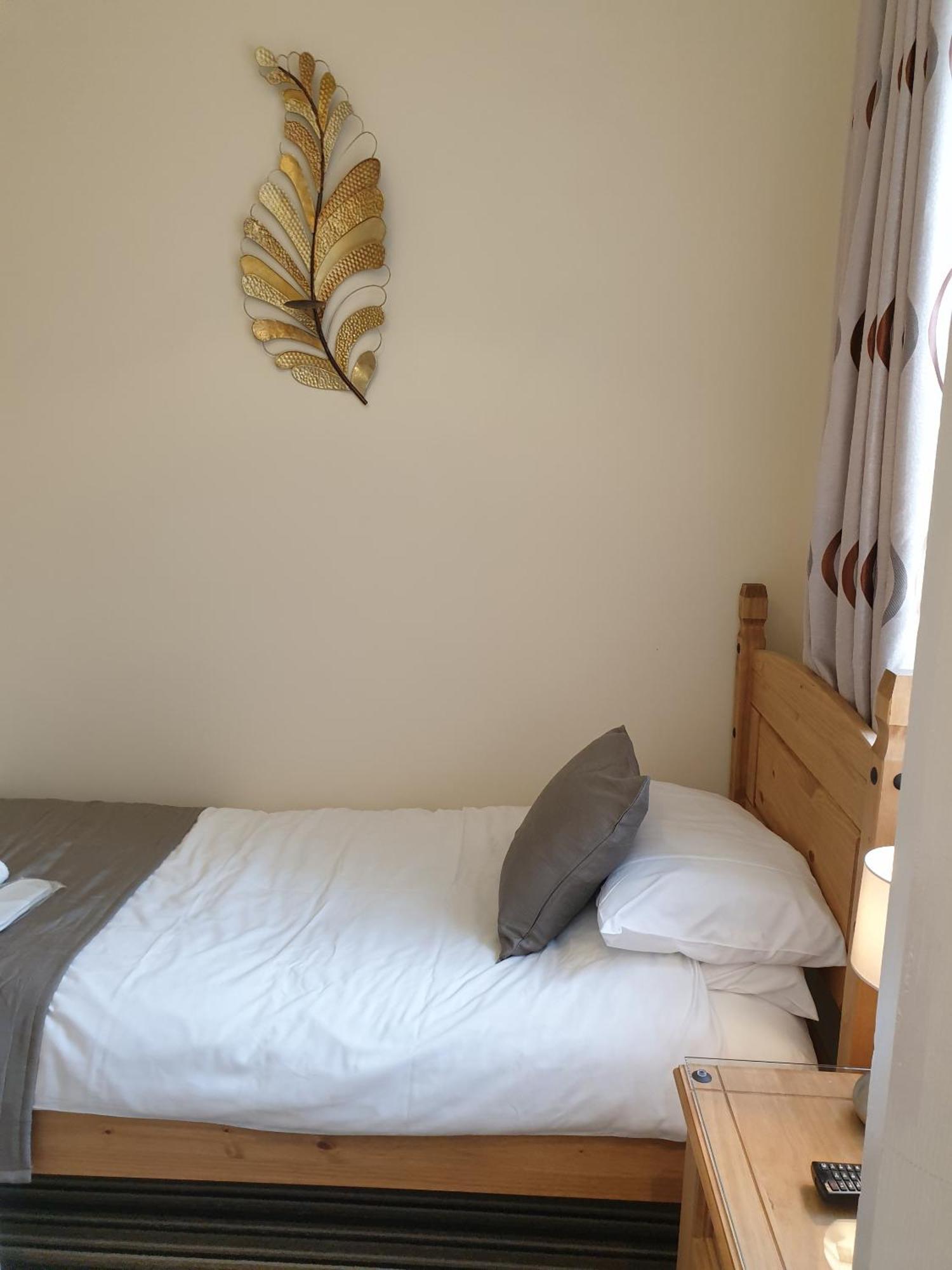Appletorre House Holiday Flats - Pet Friendly And Private Parking Torquay Room photo