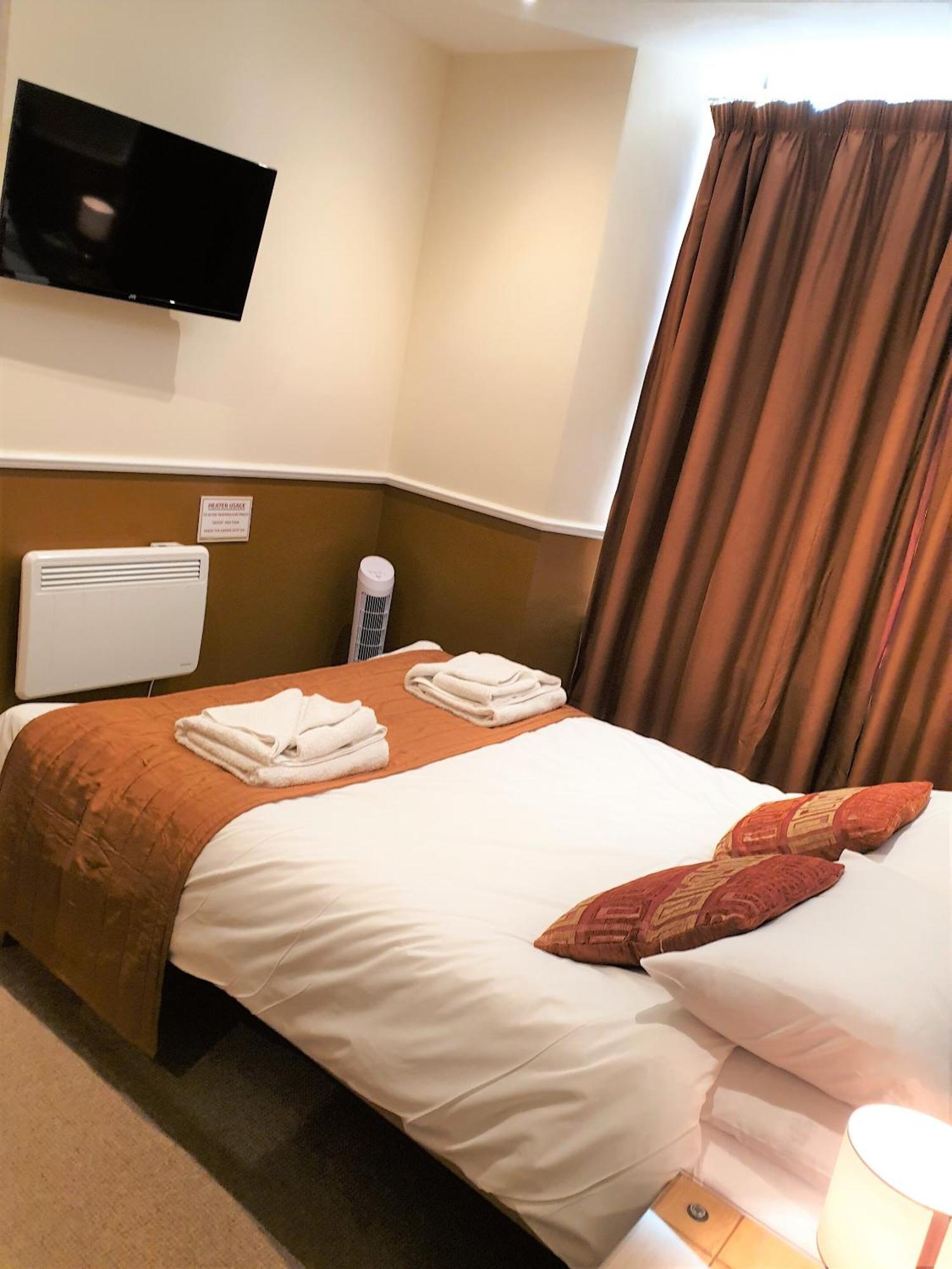 Appletorre House Holiday Flats - Pet Friendly And Private Parking Torquay Room photo