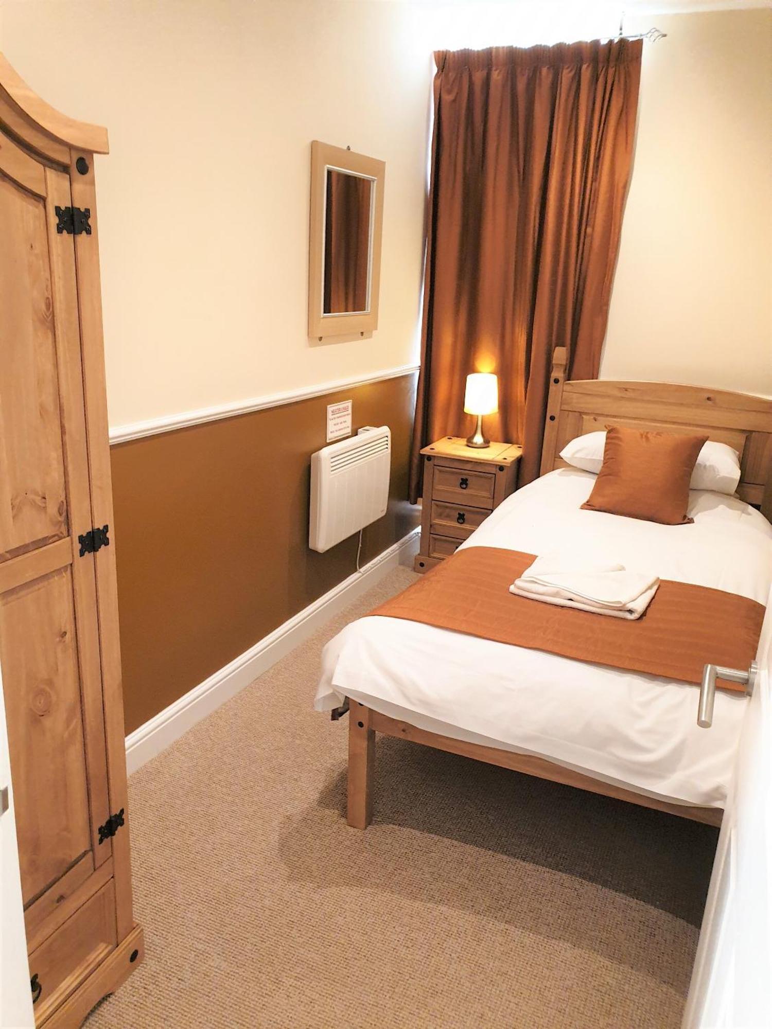 Appletorre House Holiday Flats - Pet Friendly And Private Parking Torquay Room photo