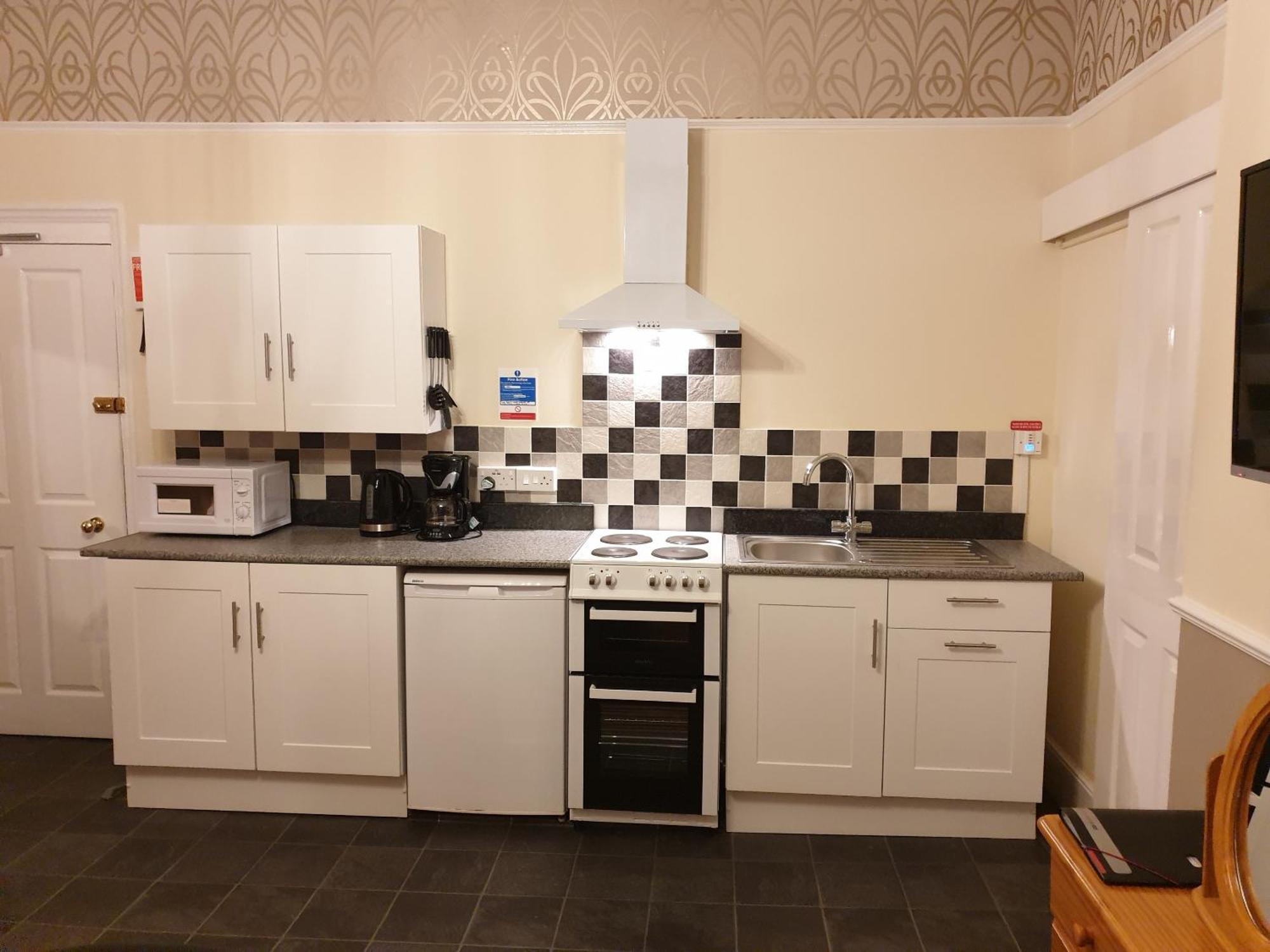 Appletorre House Holiday Flats - Pet Friendly And Private Parking Torquay Exterior photo