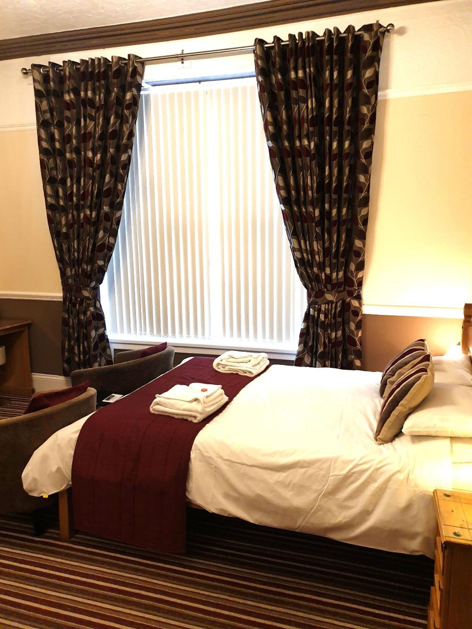 Appletorre House Holiday Flats - Pet Friendly And Private Parking Torquay Room photo